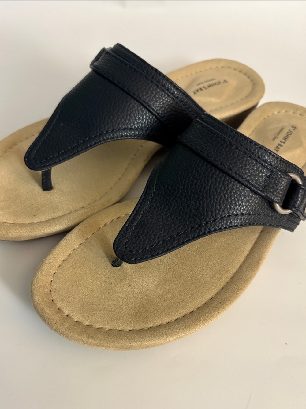 St. John's Bay Navy Women’s Thong Sandals with Tan Footbed and Buckle - Picture 8 of 8
